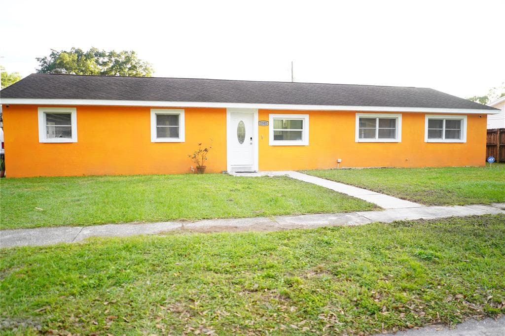 2502 HOLLIS DRIVE TAMPA, FL 33618