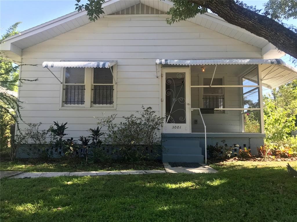 3001 N WOODROW AVENUE TAMPA, FL 33603