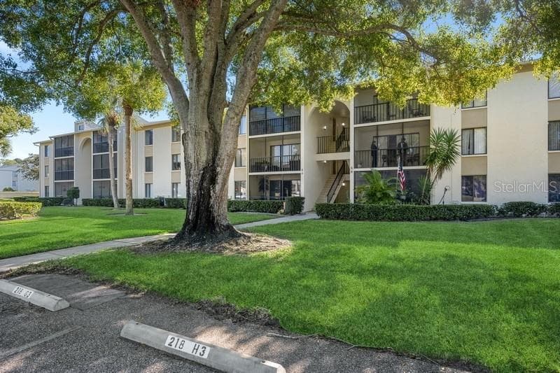 3188 LAKE PINE WAY S UNIT G2 TARPON SPRINGS, FL 34688