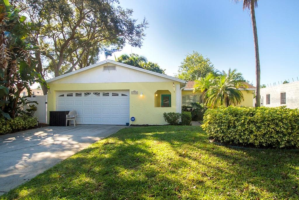 11948 104TH COURT SEMINOLE, FL 33778