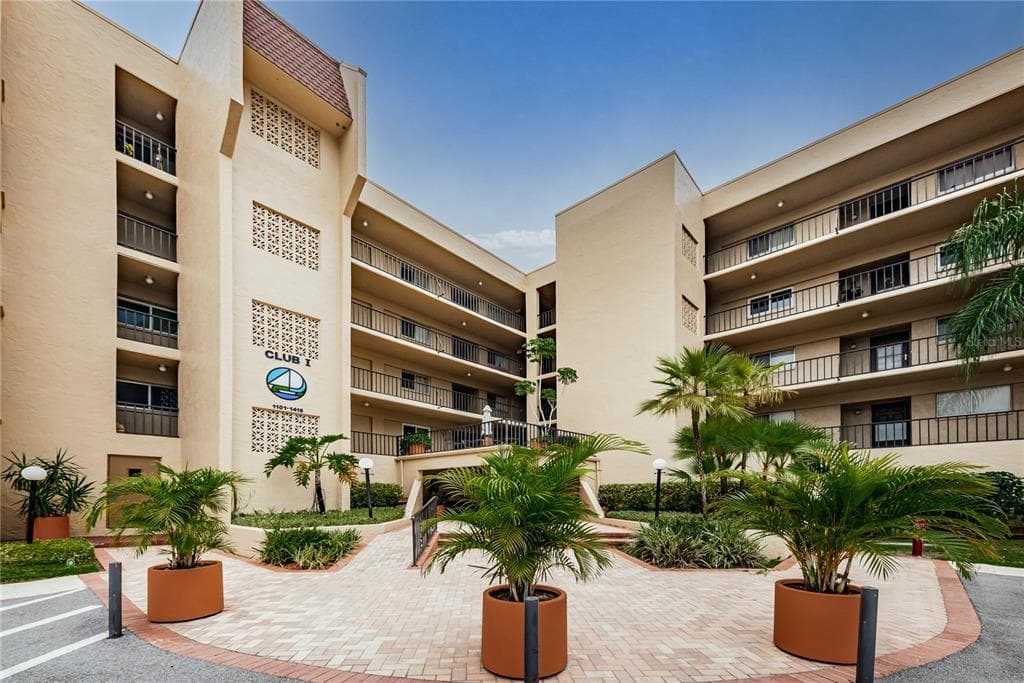 90 S HIGHLAND AVENUE UNIT 1118 TARPON SPRINGS, FL 34689