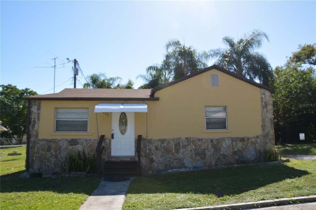 800 PARIS AVENUE S ST PETERSBURG, FL 33701
