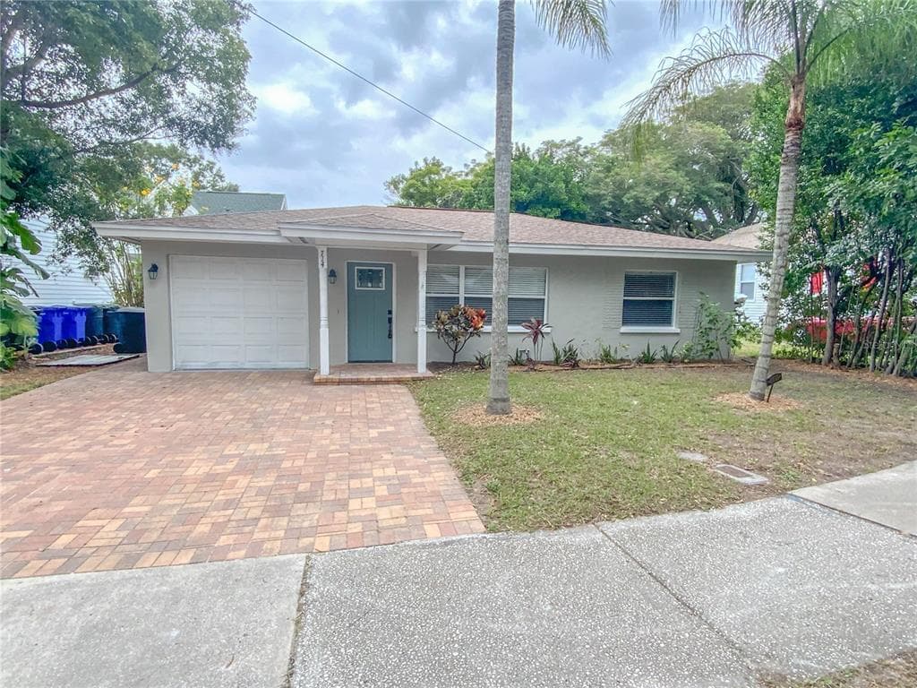 714 BAY STREET DUNEDIN, FL 34698