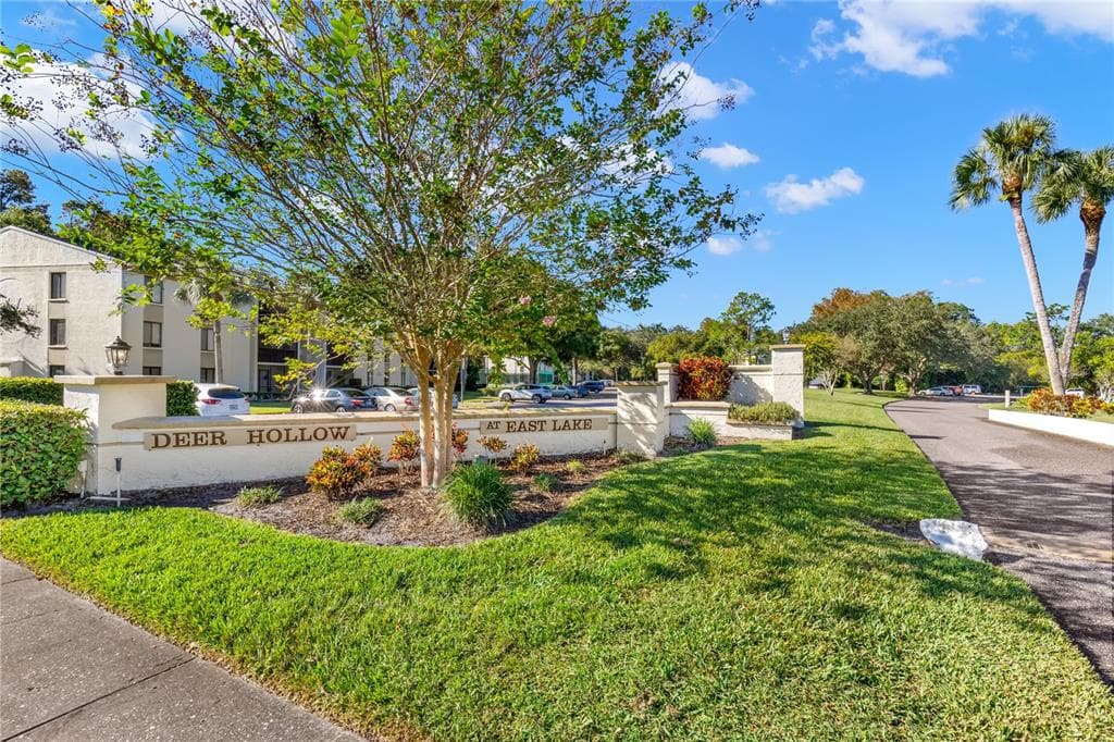 3188 LAKE PINE WAY S UNIT H2 TARPON SPRINGS, FL 34688