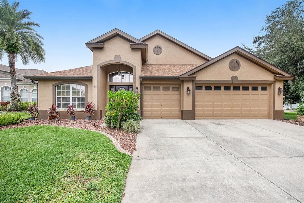30517 TREYBURN LOOP WESLEY CHAPEL, FL 33543