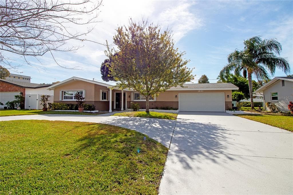 1641 PATLIN CIRCLE N LARGO, FL 33770