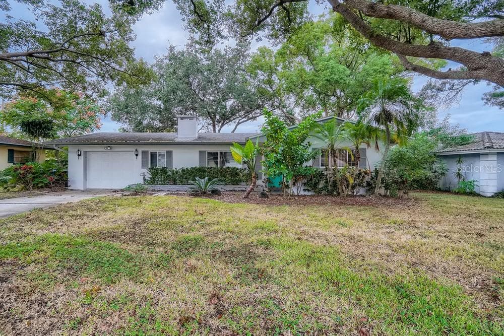1932 VALENCIA WAY CLEARWATER, FL 33764