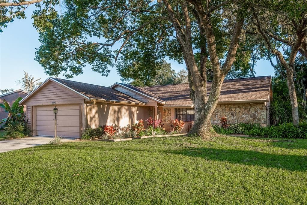 10400 RAVINES DRIVE NEW PORT RICHEY, FL 34654