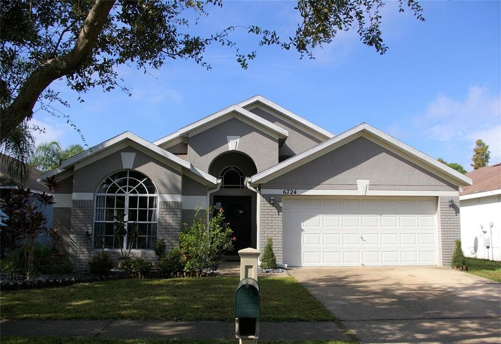 6724 CAMBRIDGE PARK DRIVE APOLLO BEACH, FL 33572
