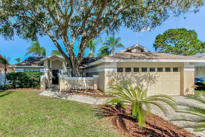 8437 ROYAL HART DRIVE NEW PORT RICHEY, FL 34653