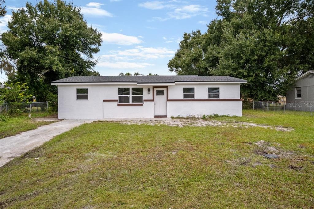 8316 CROTON AVENUE TAMPA, FL 33619