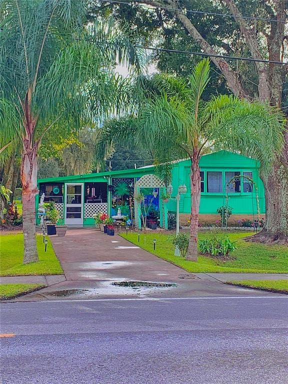 2402 W HIGHLAND STREET LAKELAND, FL 33815