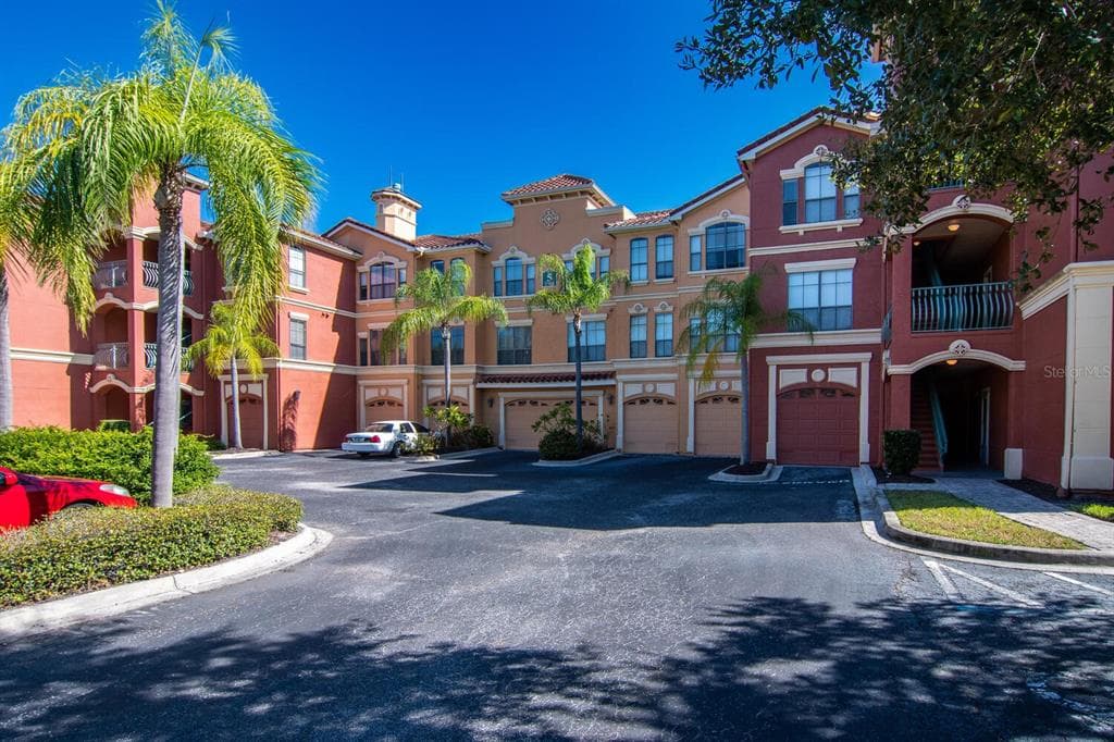 2709 VIA CIPRIANI UNIT 520B CLEARWATER, FL 33764