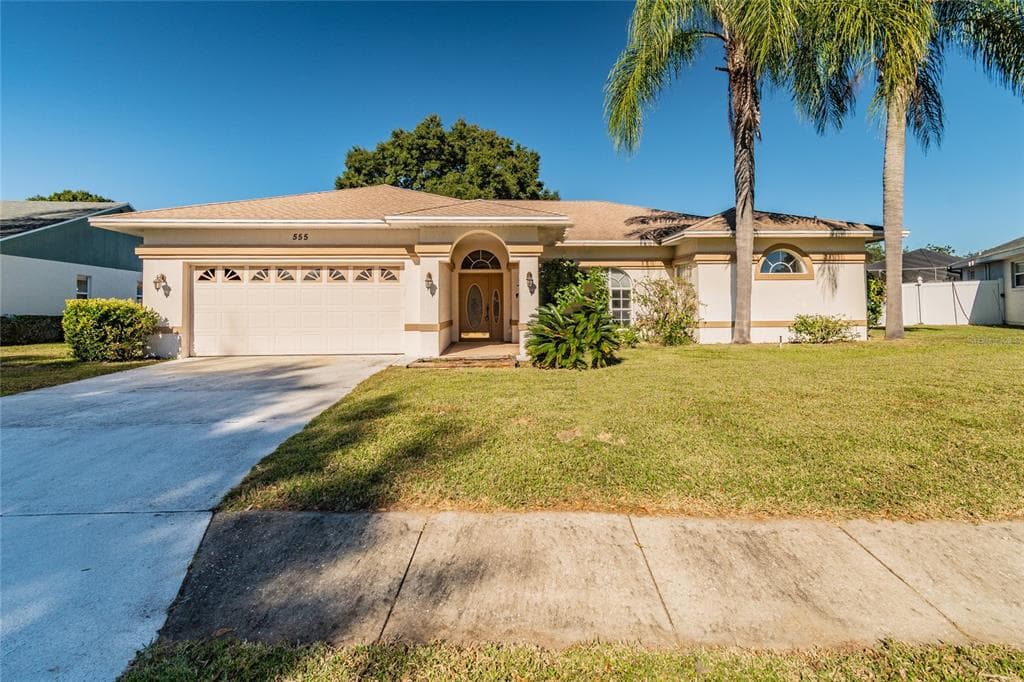 555 POWDER HORN ROW LAKELAND, FL 33809
