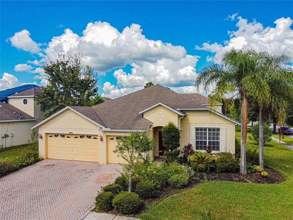 29849 BOYETTE OAKS PLACE