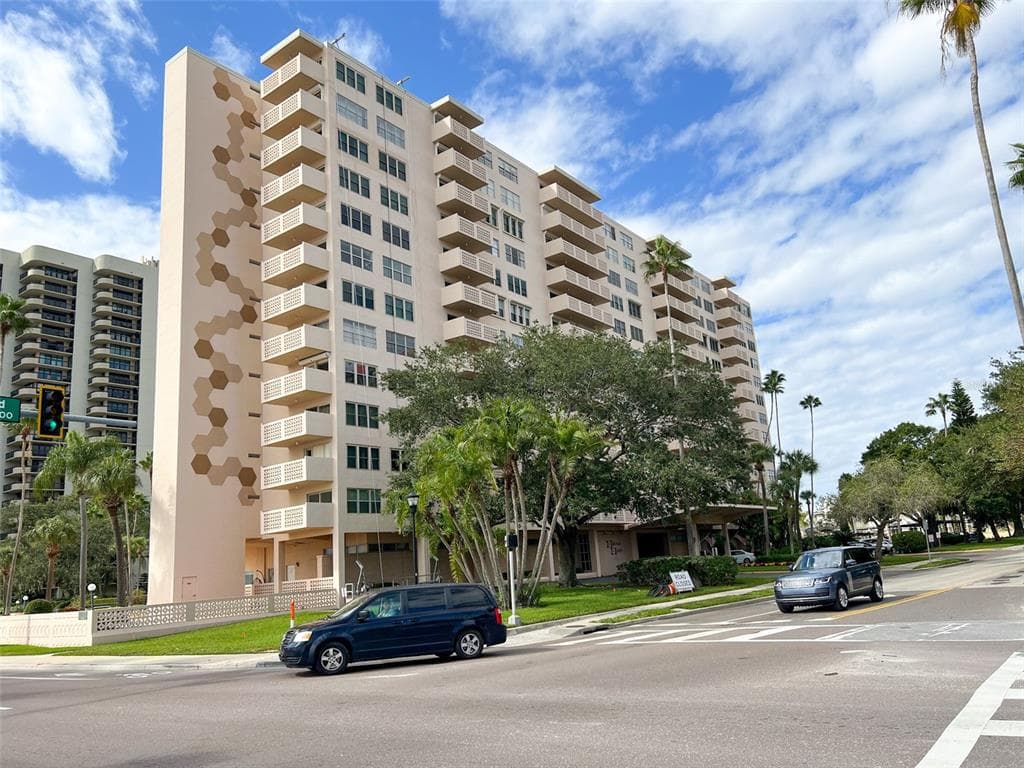 2401 BAYSHORE BOULEVARD UNIT 509 TAMPA, FL 33629