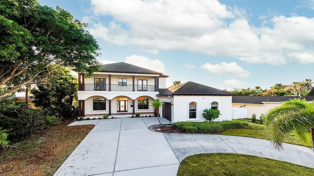 2229 DONATO DRIVE