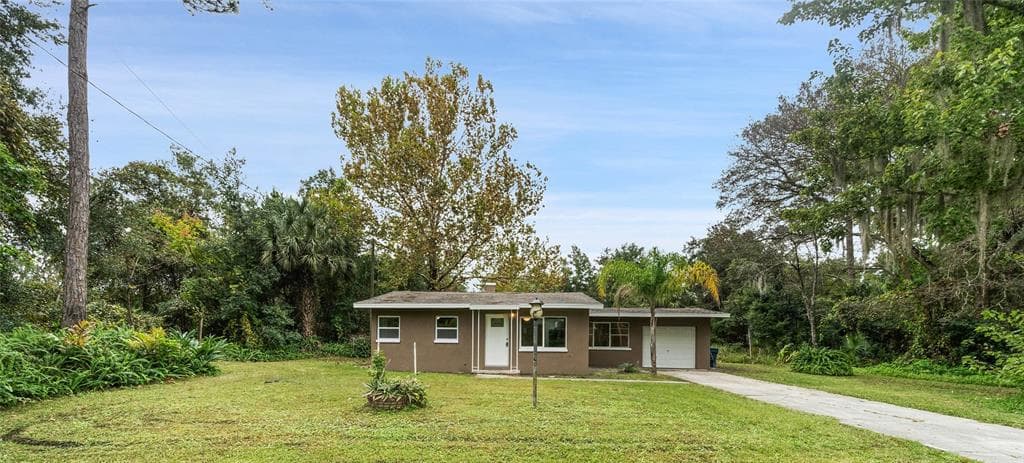 1546 2ND AVENUE DELAND, FL 32724
