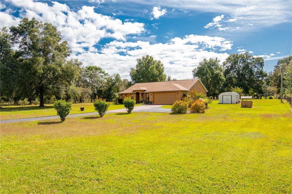 13186 MOON ROAD BROOKSVILLE, FL 34613