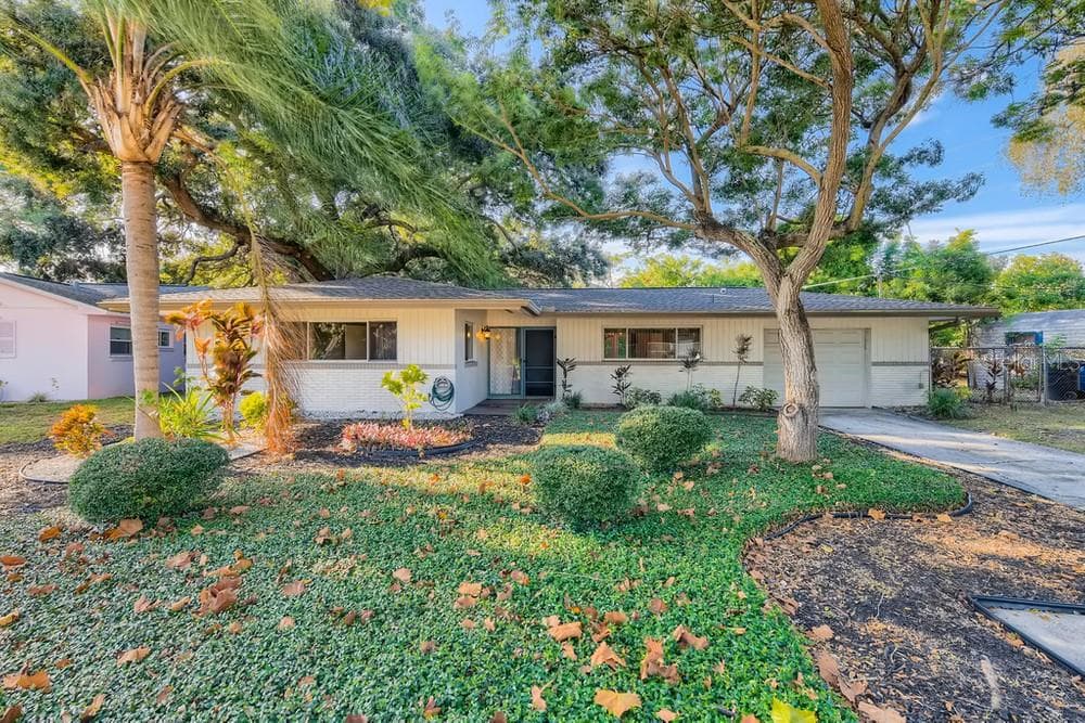1312 S HILLCREST AVENUE CLEARWATER, FL 33756