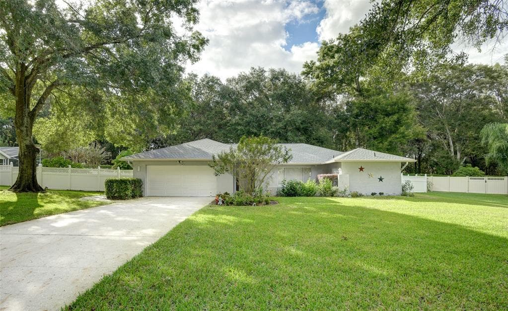 922 STRATFORD MANOR DRIVE BRANDON, FL 33510