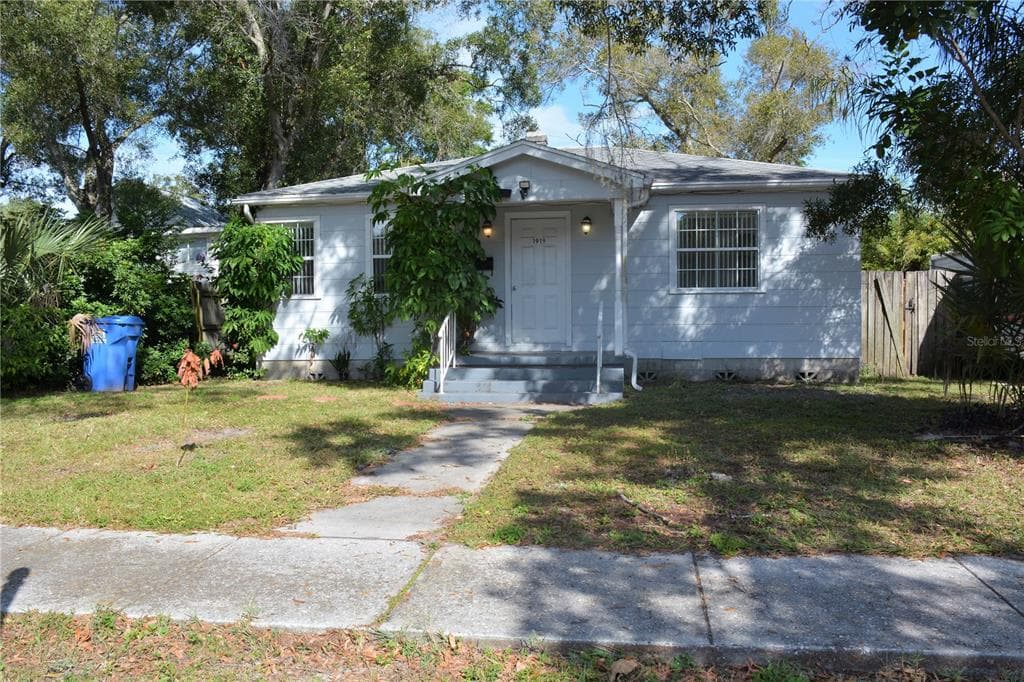 1919 36TH AVENUE N ST PETERSBURG, FL 33713