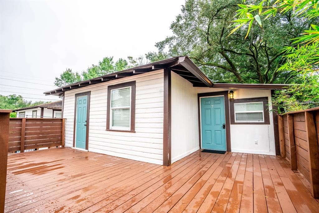 405 1/2 E JEAN STREET UNIT 7 TAMPA, FL 33604