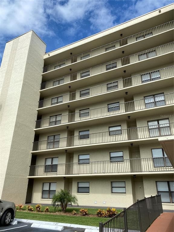 1000 COVE CAY DRIVE UNIT 4A CLEARWATER, FL 33760