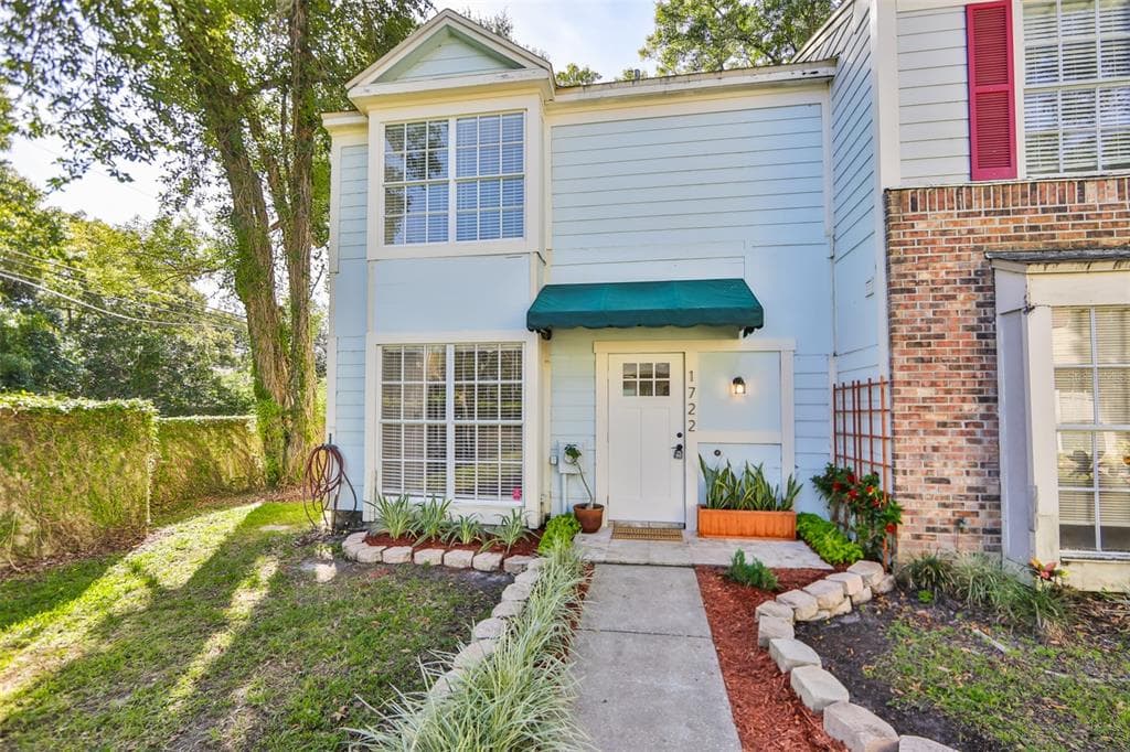 1722 MILL RUN CIRCLE TAMPA, FL 33613