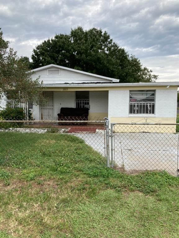 3205 W SAINT JOHN STREET TAMPA, FL 33607