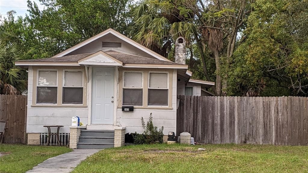 3611 QUEENSBORO AVENUE S ST PETERSBURG, FL 33711
