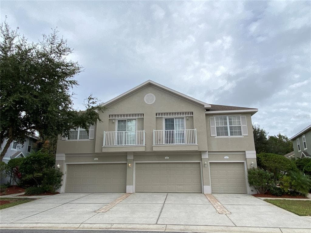 5228 BLUE ROAN WAY WESLEY CHAPEL, FL 33544