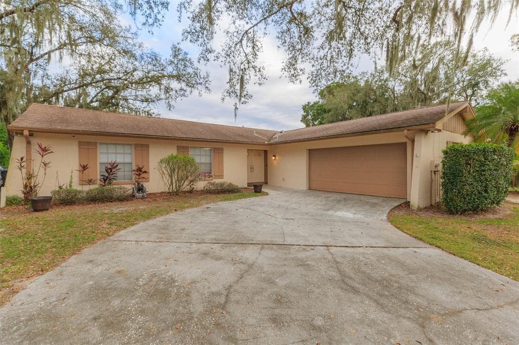 423 GREEN ARBOR DRIVE BRANDON, FL 33511