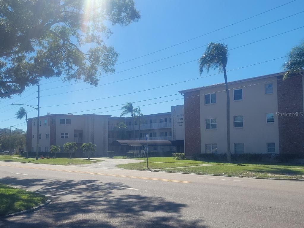 1000 49TH STREET N UNIT 301 ST PETERSBURG, FL 33710