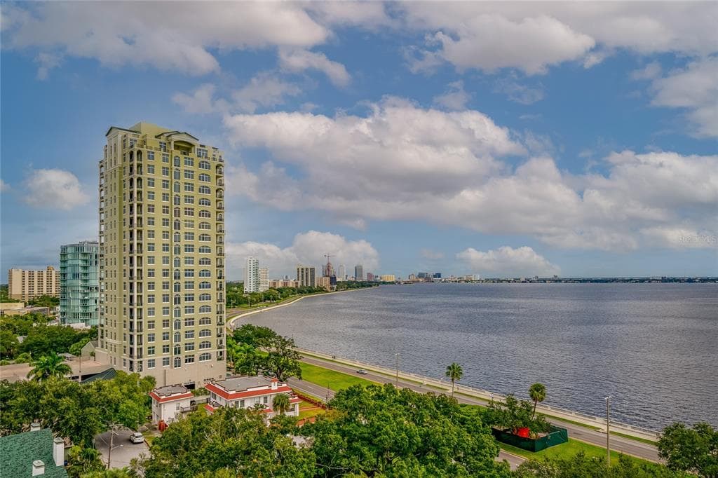 3301 BAYSHORE BOULEVARD UNIT 1202E TAMPA, FL 33629
