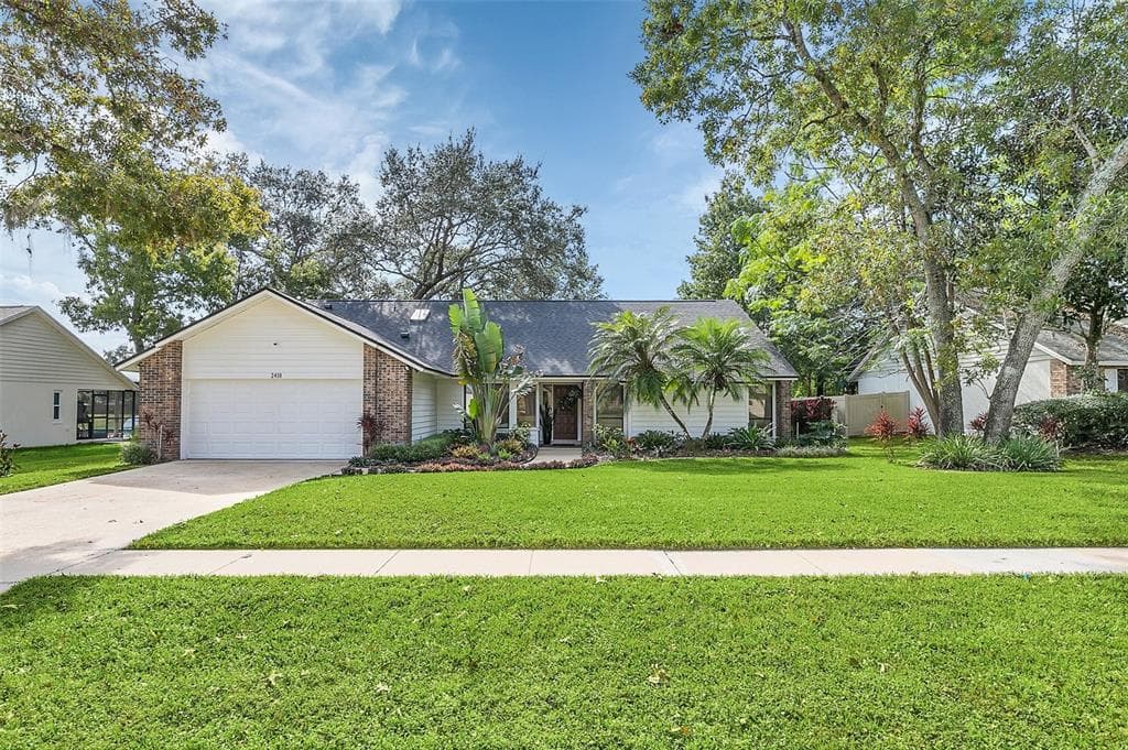 2410 SWEETWATER COUNTRY CLUB PLACE DRIVE APOPKA, FL 32712