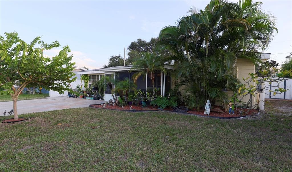 10826 111TH PLACE N LARGO, FL 33778