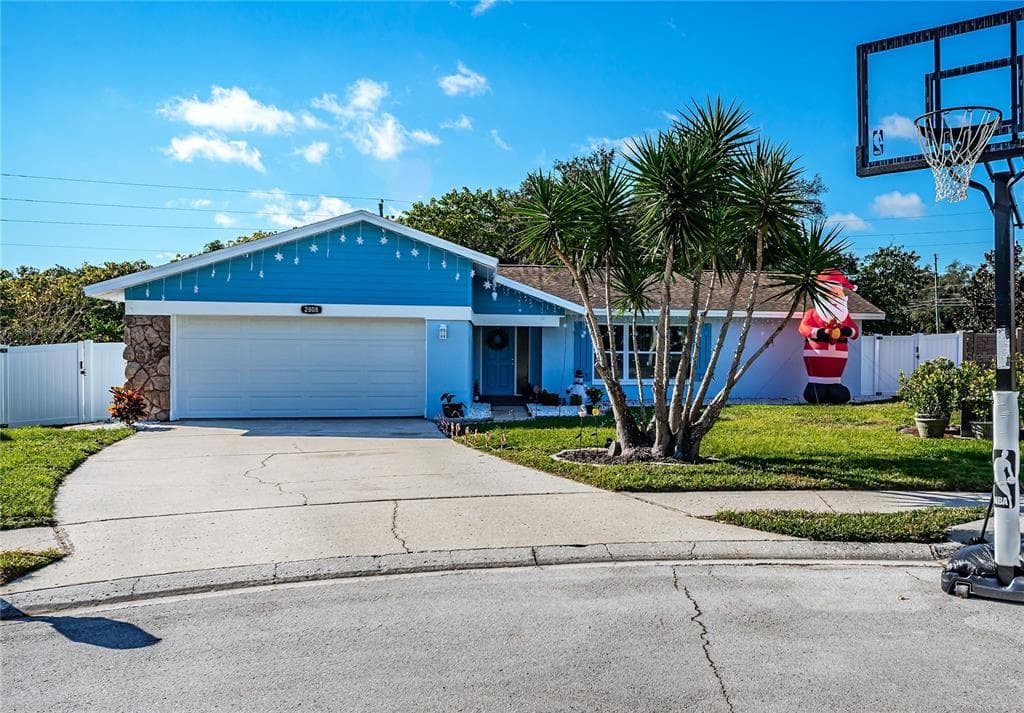 2808 OAK TREE COURT PALM HARBOR, FL 34684