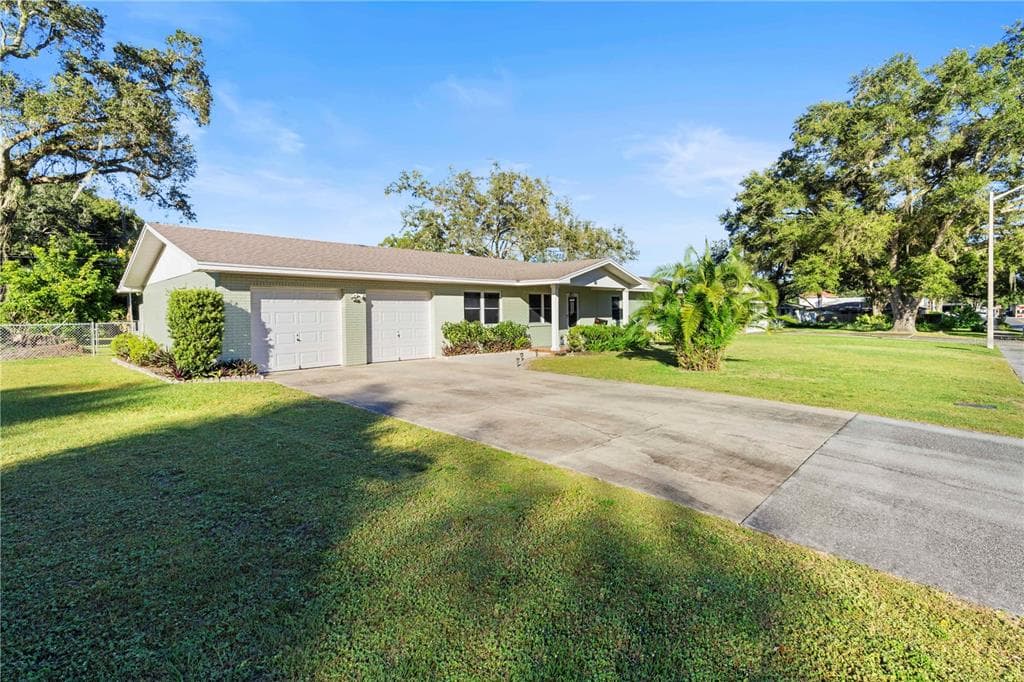 225 OPPITZ LANE LAKELAND, FL 33803