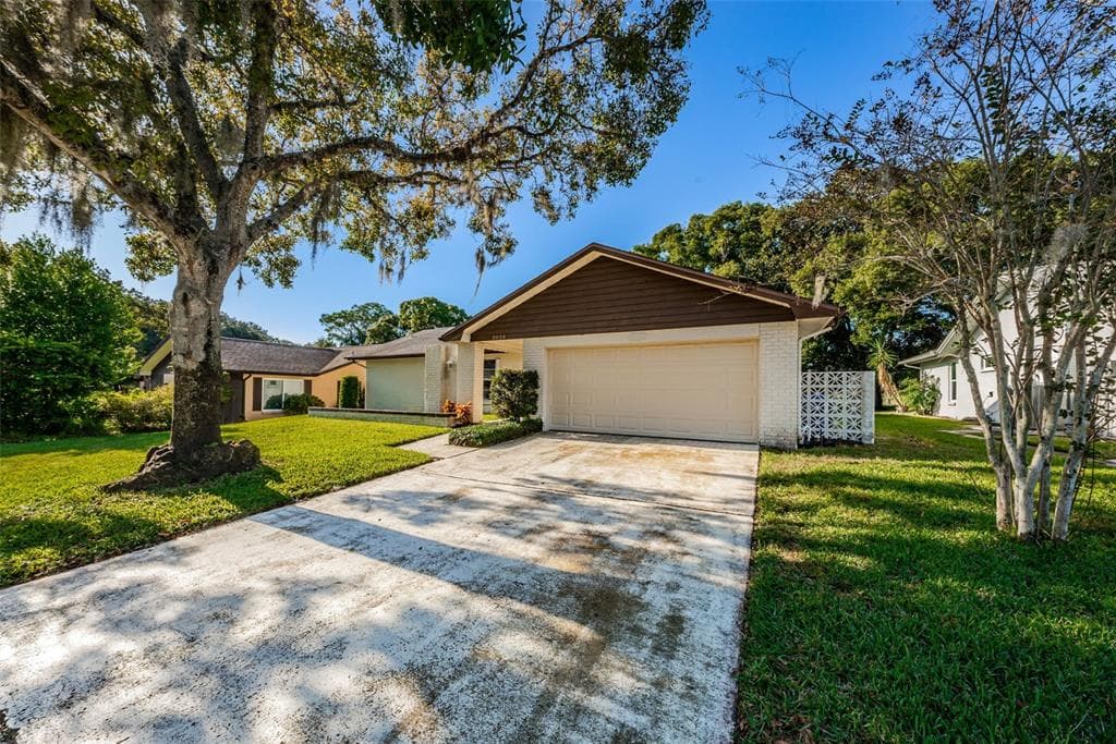 3020 GREGOR COURT PALM HARBOR, FL 34684