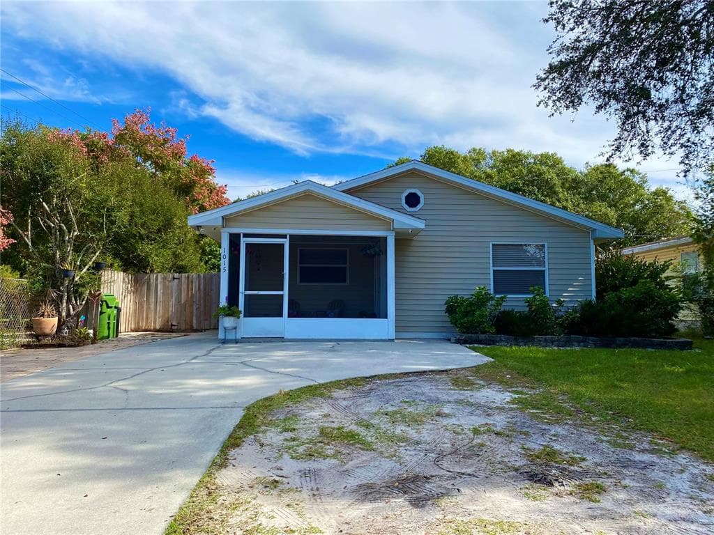 1015 S TUTTLE AVENUE SARASOTA, FL 34237