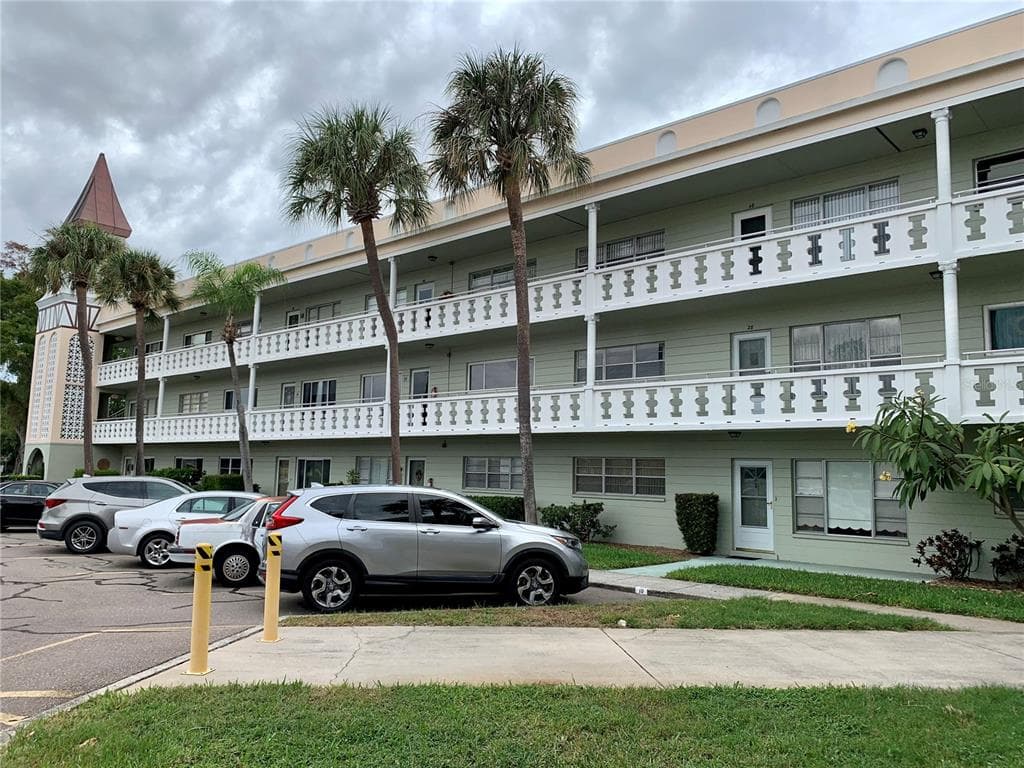 2400 COLUMBIA DRIVE UNIT 28 CLEARWATER, FL 33763