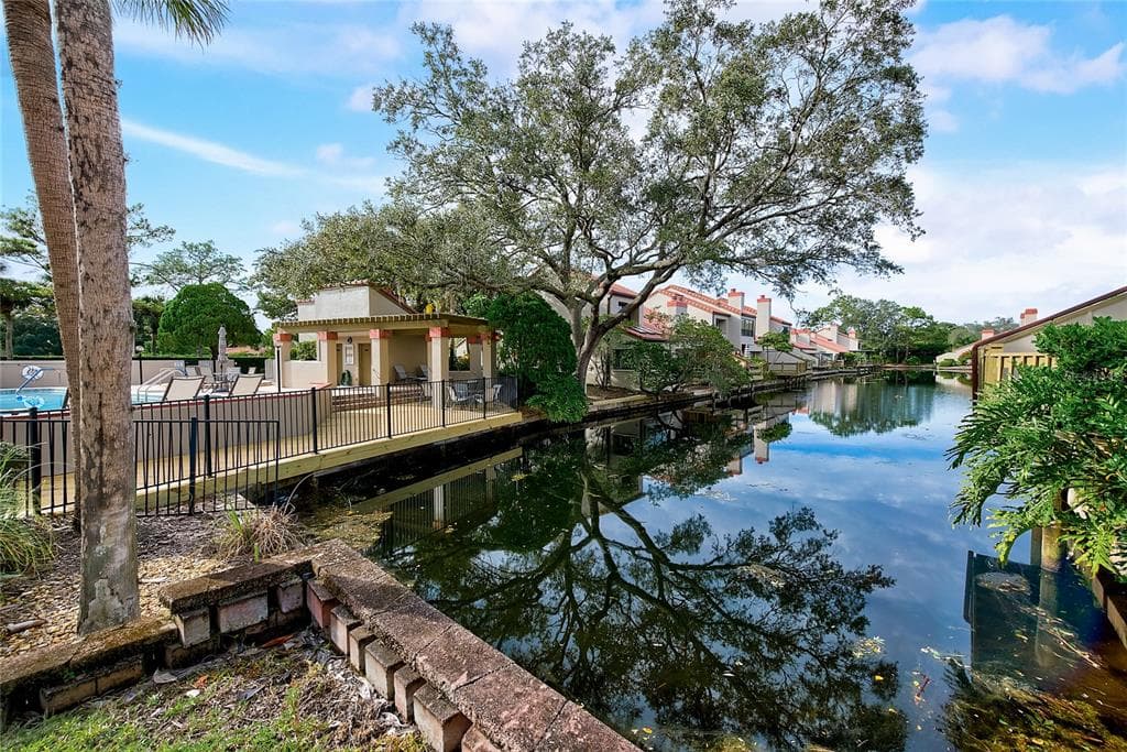 3040 BRAELOCH CIRCLE E UNIT 28 CLEARWATER, FL 33761
