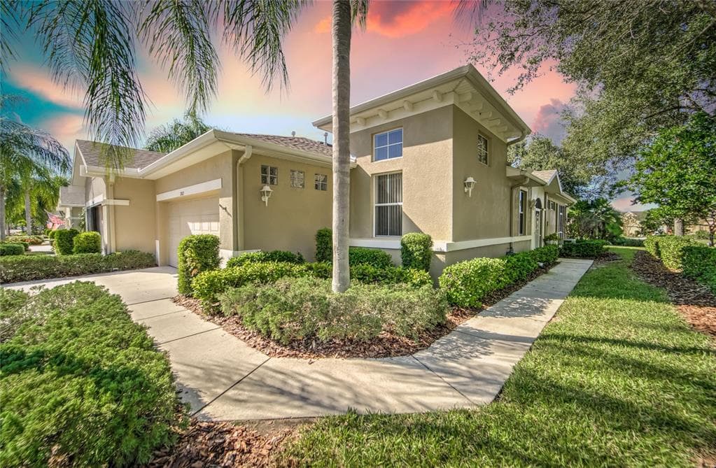 2003 SIFIELD GREENS WAY UNIT 67 SUN CITY CENTER, FL 33573