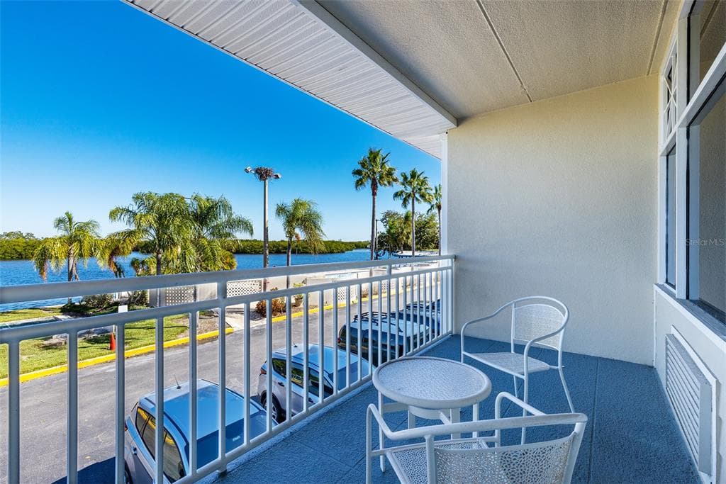 611 DESTINY DRIVE UNIT 605 RUSKIN, FL 33570