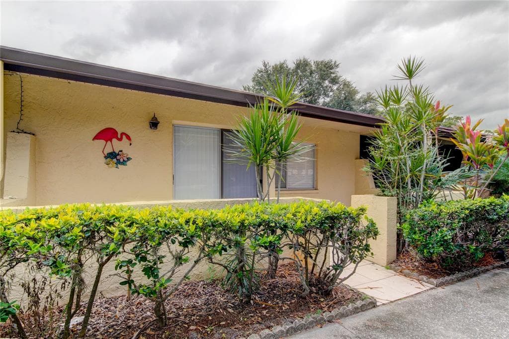 1217 13TH CIRCLE SE UNIT 102 LARGO, FL 33771