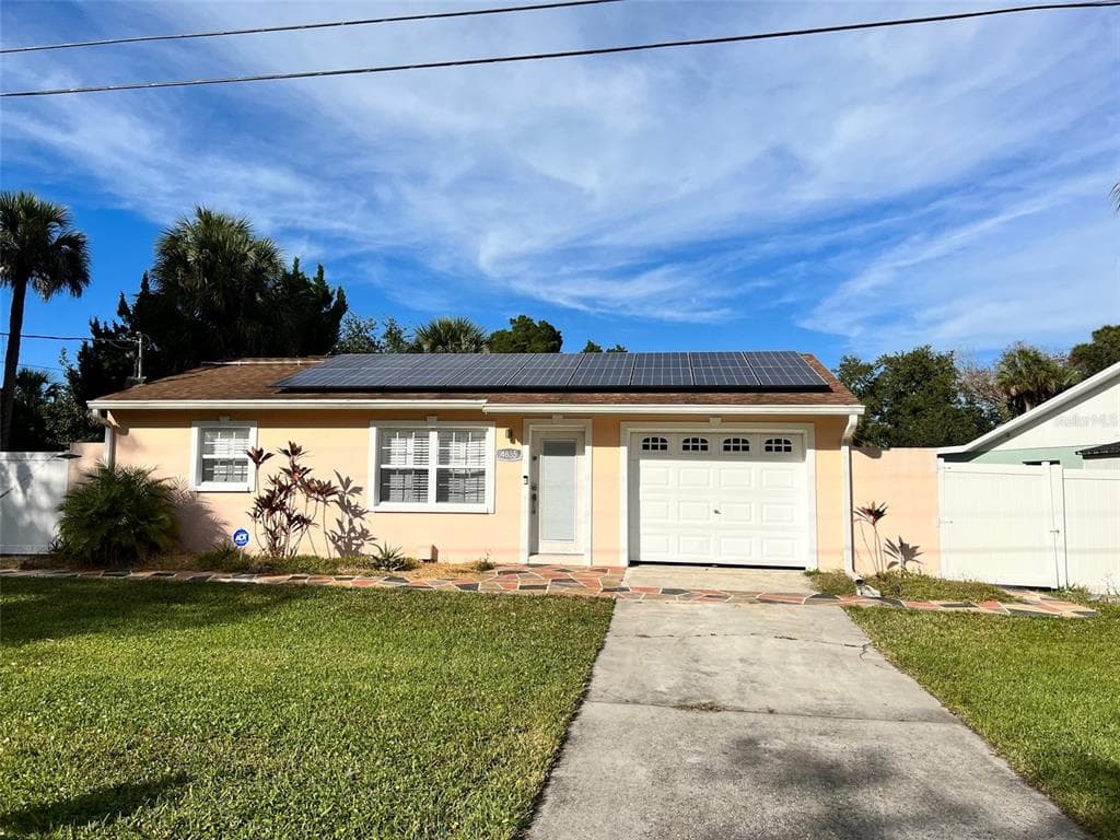 4835 ISTHMUS DRIVE NEW PORT RICHEY, FL 34652