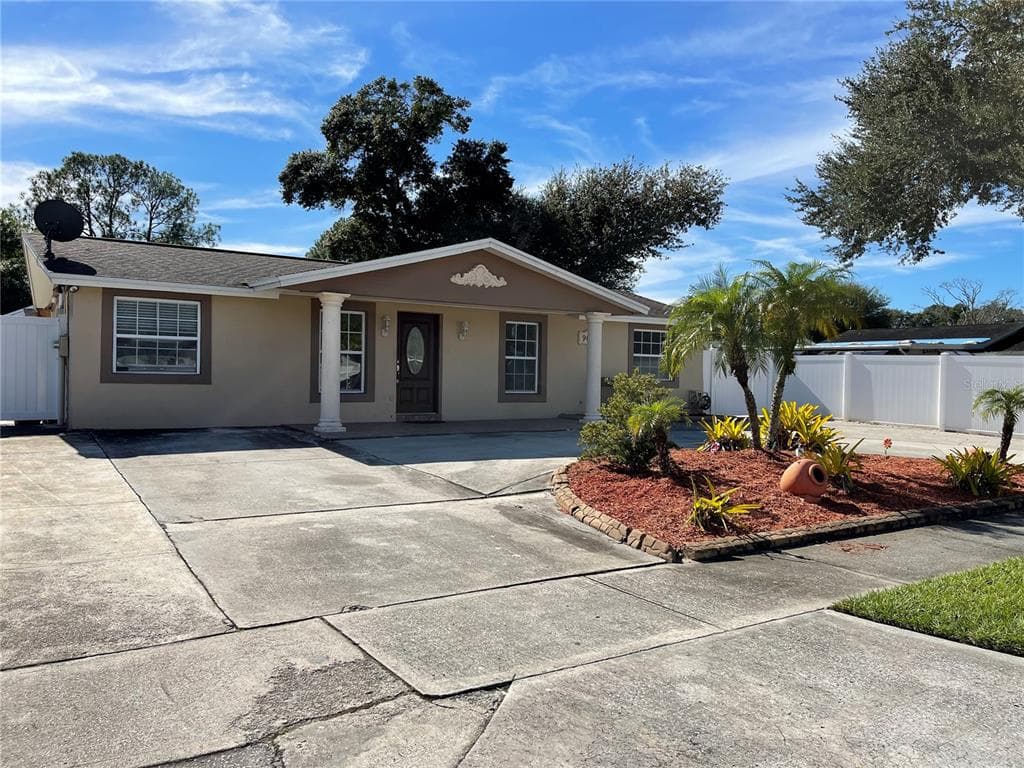 9003 TREE VALLEY CIRCLE TAMPA, FL 33615