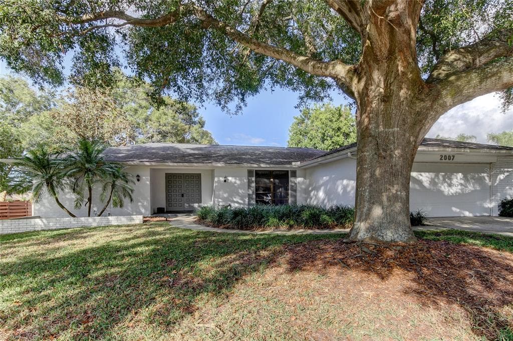 2007 CASTILLE DRIVE DUNEDIN, FL 34698
