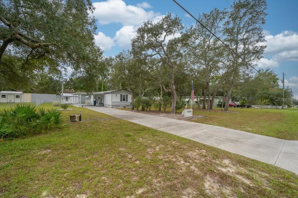 7026 SEALAWN DRIVE SPRING HILL, FL 34606